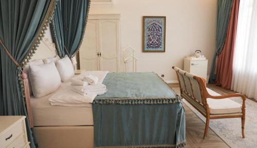 Double Room with Lake View