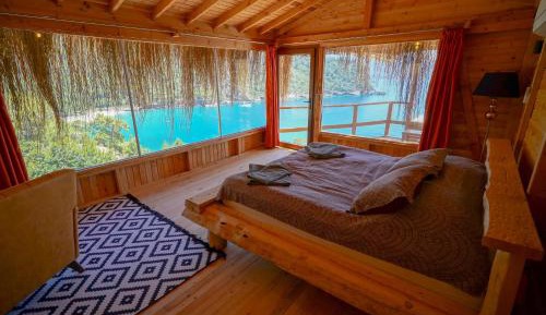 Deluxe Bungalow with Sea View