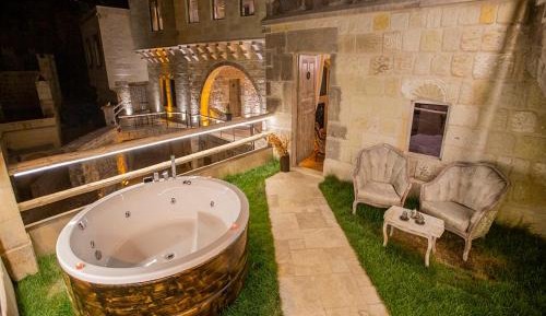 King Suite with Balcony