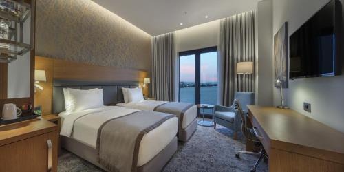 Queen Room with Sea View