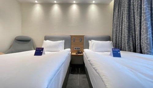 Standard Twin Room with Free Breakfast