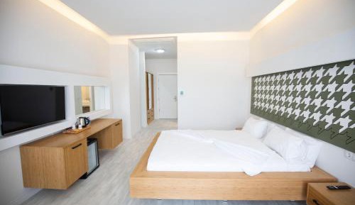Deluxe Double Room with Bath
