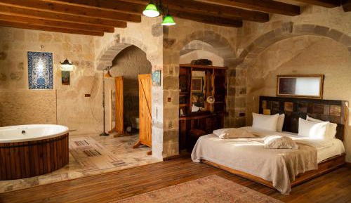 King Suite with Spa Bath