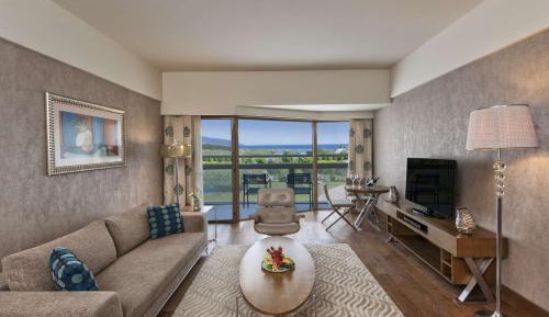 Hilton Suite with Sea View