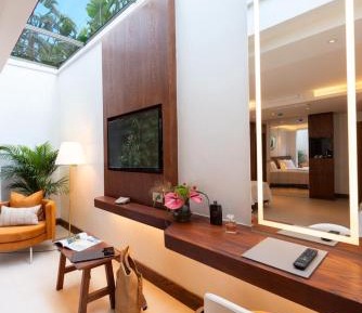 Deluxe Family Room