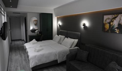 Triple Room with City View