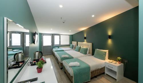 Triple Room with Terrace