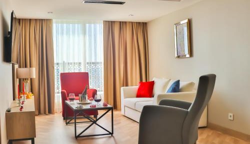 King Suite with Sea View