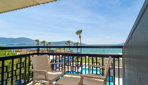 Double Room with Direct Sea View