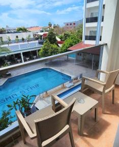 One-Bedroom Apartment with Pool View