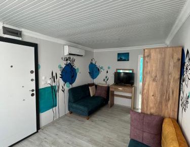 Family Room with Garden View