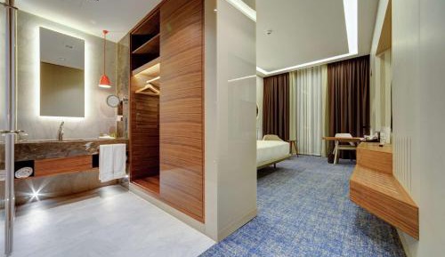 King Guest Room