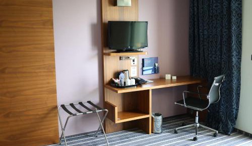 Standard Twin Room - Free Breakfast
