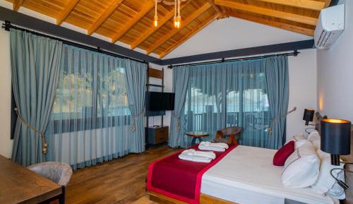 Eros King Suite