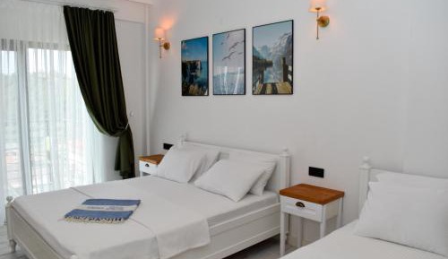 Deluxe Triple Room with Sea View