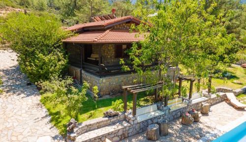 Villa with Garden View