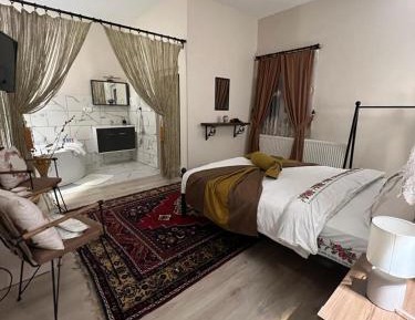 Large Double Room