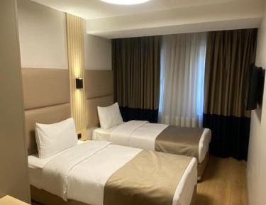 Economy Triple Room