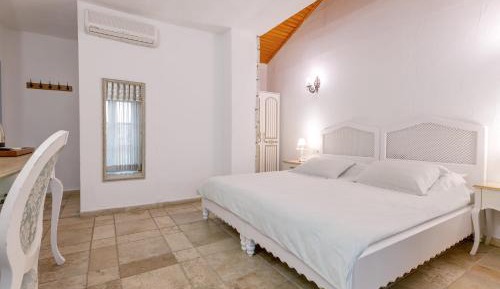Deluxe Double or Twin Room with City View