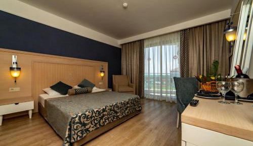 Superior Room Land View