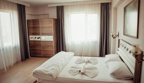 Economy Triple Room