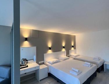 Deluxe Suite with Sea View
