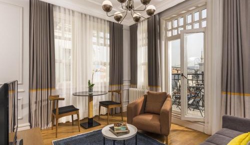 Deluxe Junior Suite