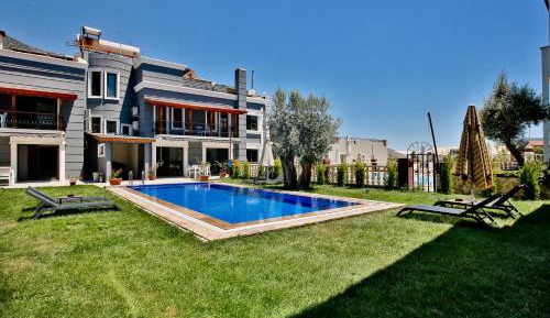Double Room with Pool View