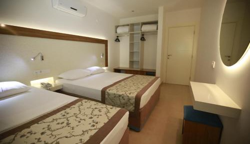 One-Bedroom Apartment (4 Adults)