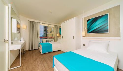 Standard Double or Twin Room with Sea View