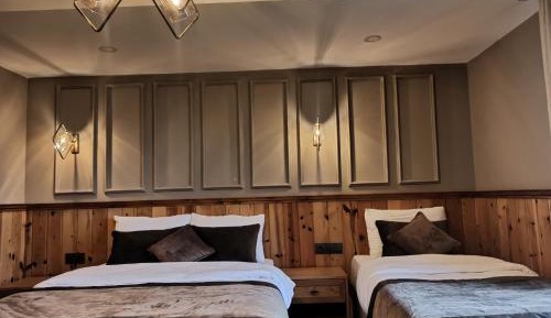Quadruple Room with Mountain View