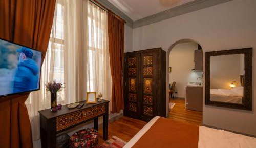 Deluxe Family Suite
