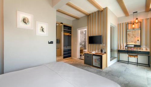 Double Room with Balcony and Sea View