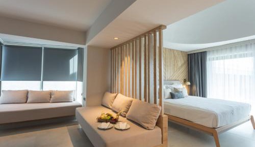 Junior Suite Land View
