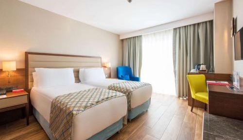 Deluxe Room with City View