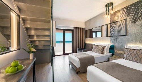 Hotel Duplex Family Room Sea View