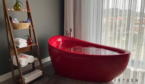 Suite with Spa Bath