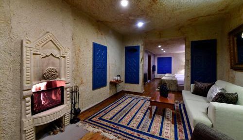 Superior Cave Triple Suite