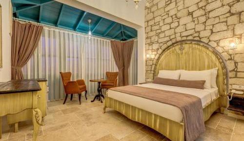 Deluxe Double Room with Extra Bed