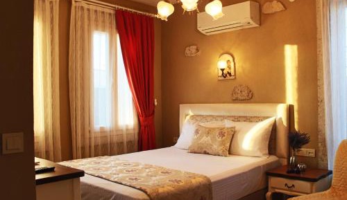 Deluxe Room with Pool View
