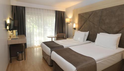 Superior Double Room with Land View