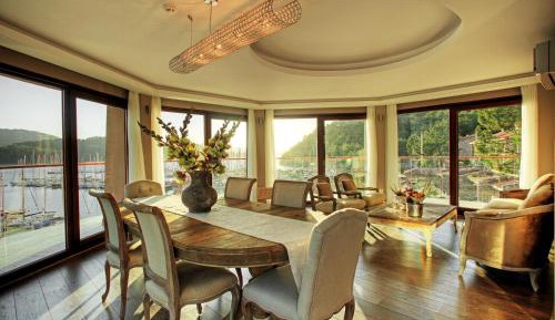 Presidential Suite