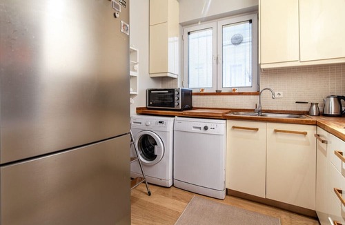 Sisli Apartment | Flat in Central Location 6 min to City Nisantasi
