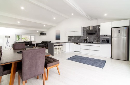 Besiktas Villa | Bosphorus Terrace Flat 4 Min to Ortakoy Sq