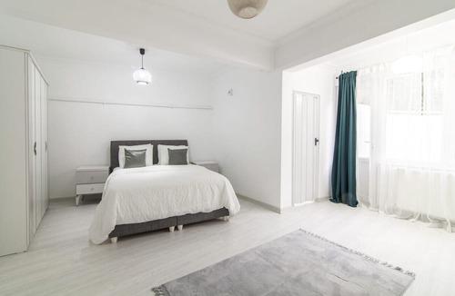 Besiktas Villa | Bosphorus Terrace Flat 4 Min to Ortakoy Sq