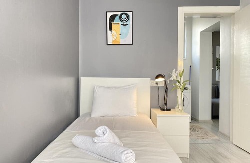 Moda Apartment | Central and Stylish Flat in the Heart of Kadıköy