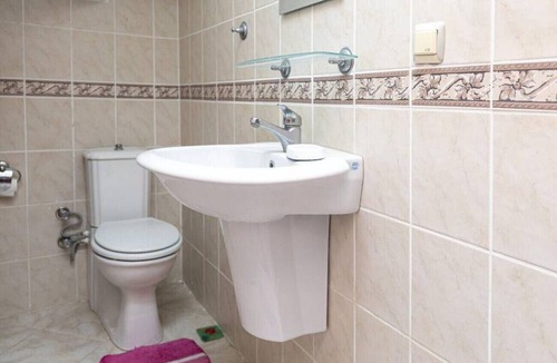 Geris Apartment | Flat w Garden and Terrace, 5 min to beach