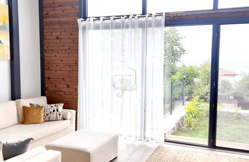 Sapanca Villa | This stylish accommodation is perfect for group travel.