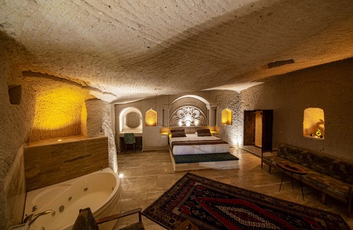 Ortahisar Hotel | Farmer Cave House