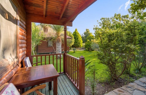 Mentese Hotel | HAYITBÜKÜ AHŞAPEVLERİ
